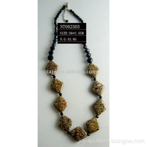 Winter Necklace NT082303